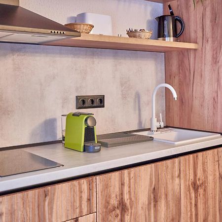 Family Treez Premium Apartments ポイアナ・ブラショフ エクステリア 写真