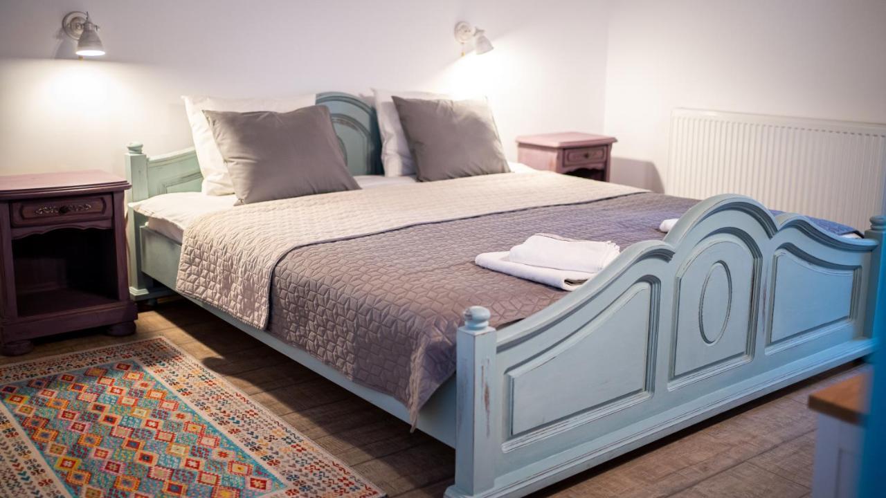 Family Treez Premium Apartments ポイアナ・ブラショフ エクステリア 写真