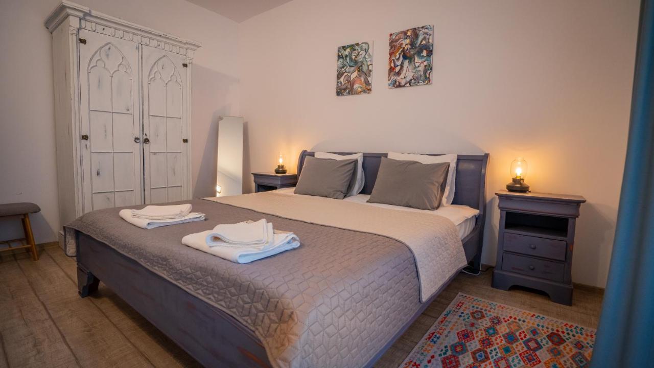 Family Treez Premium Apartments ポイアナ・ブラショフ エクステリア 写真