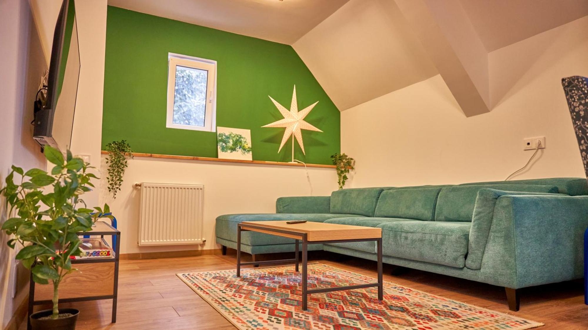 Family Treez Premium Apartments ポイアナ・ブラショフ エクステリア 写真