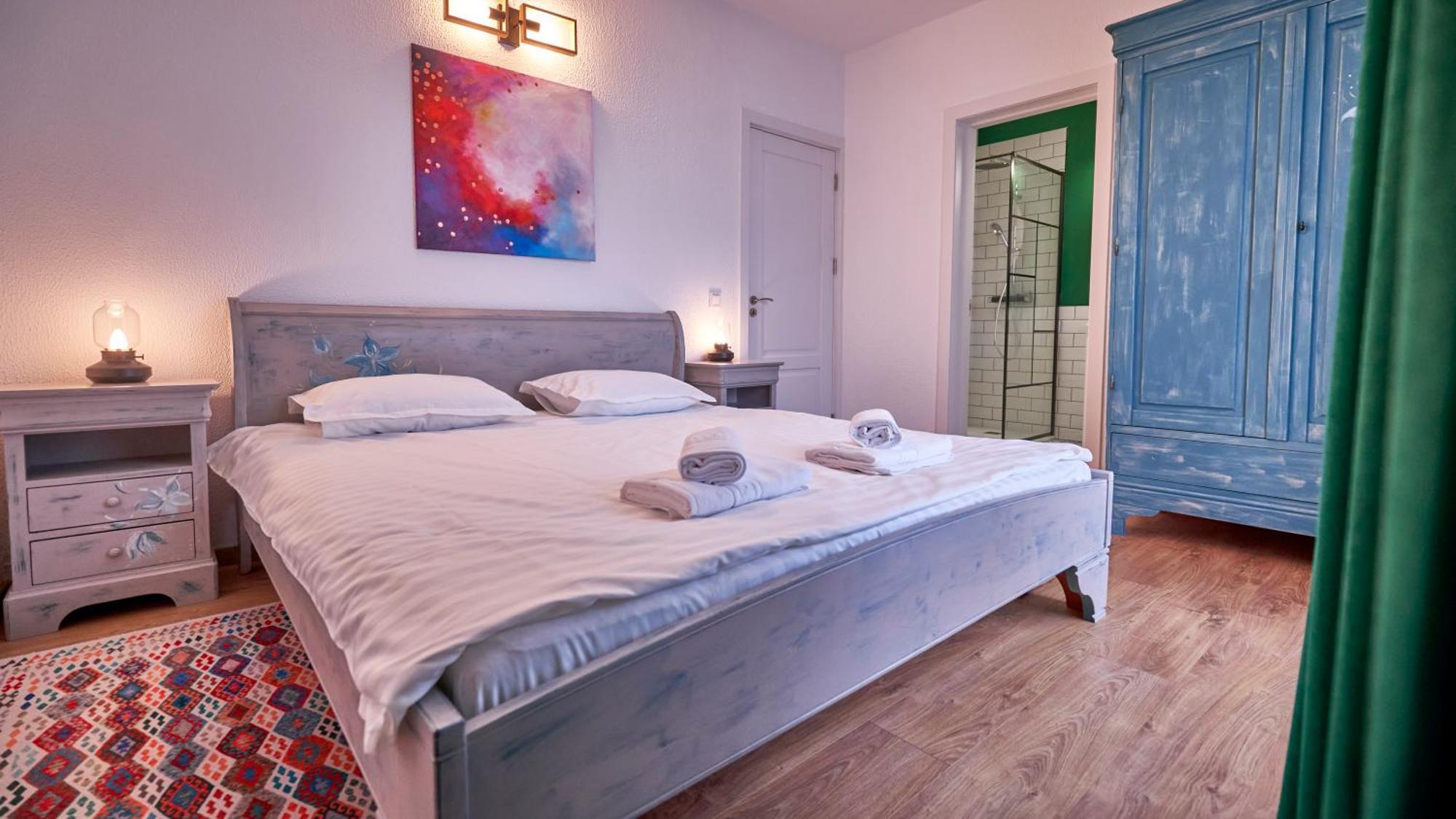 Family Treez Premium Apartments ポイアナ・ブラショフ エクステリア 写真
