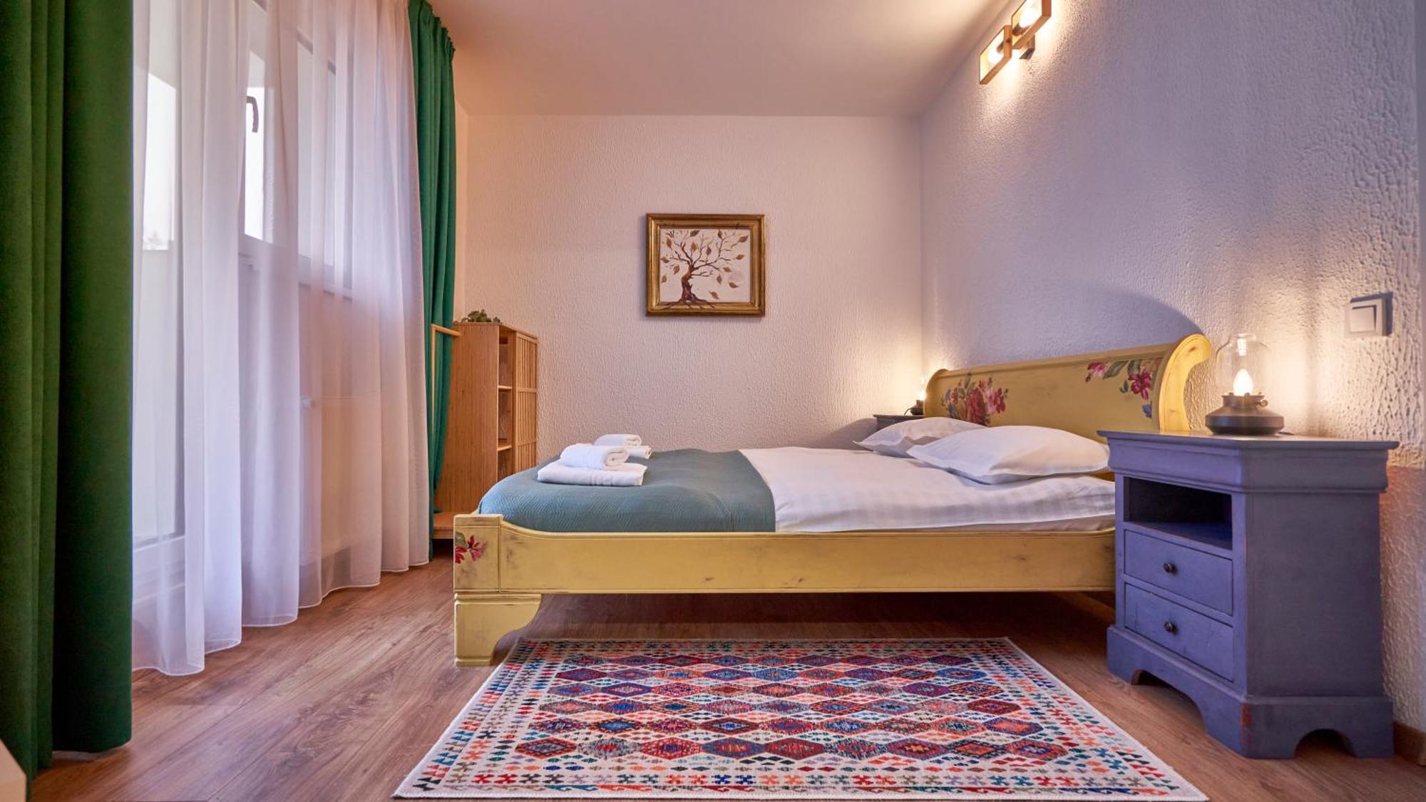 Family Treez Premium Apartments ポイアナ・ブラショフ エクステリア 写真